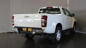 Isuzu Extended Cab