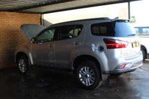 CMH Isuzu- Isuzu Mu-X in the CMH East Rand Wash bay