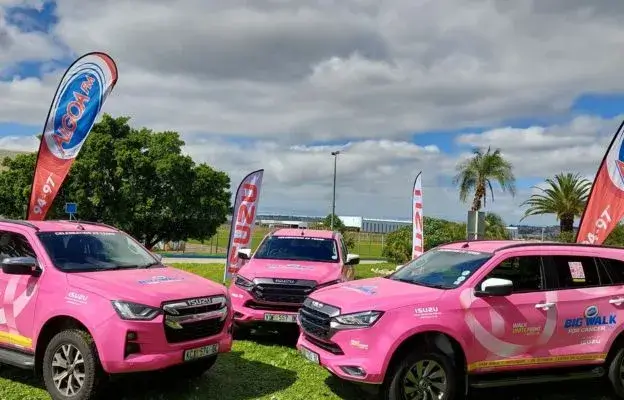 isuzu-suv-mu-x-at-a-cancer-awareness-event