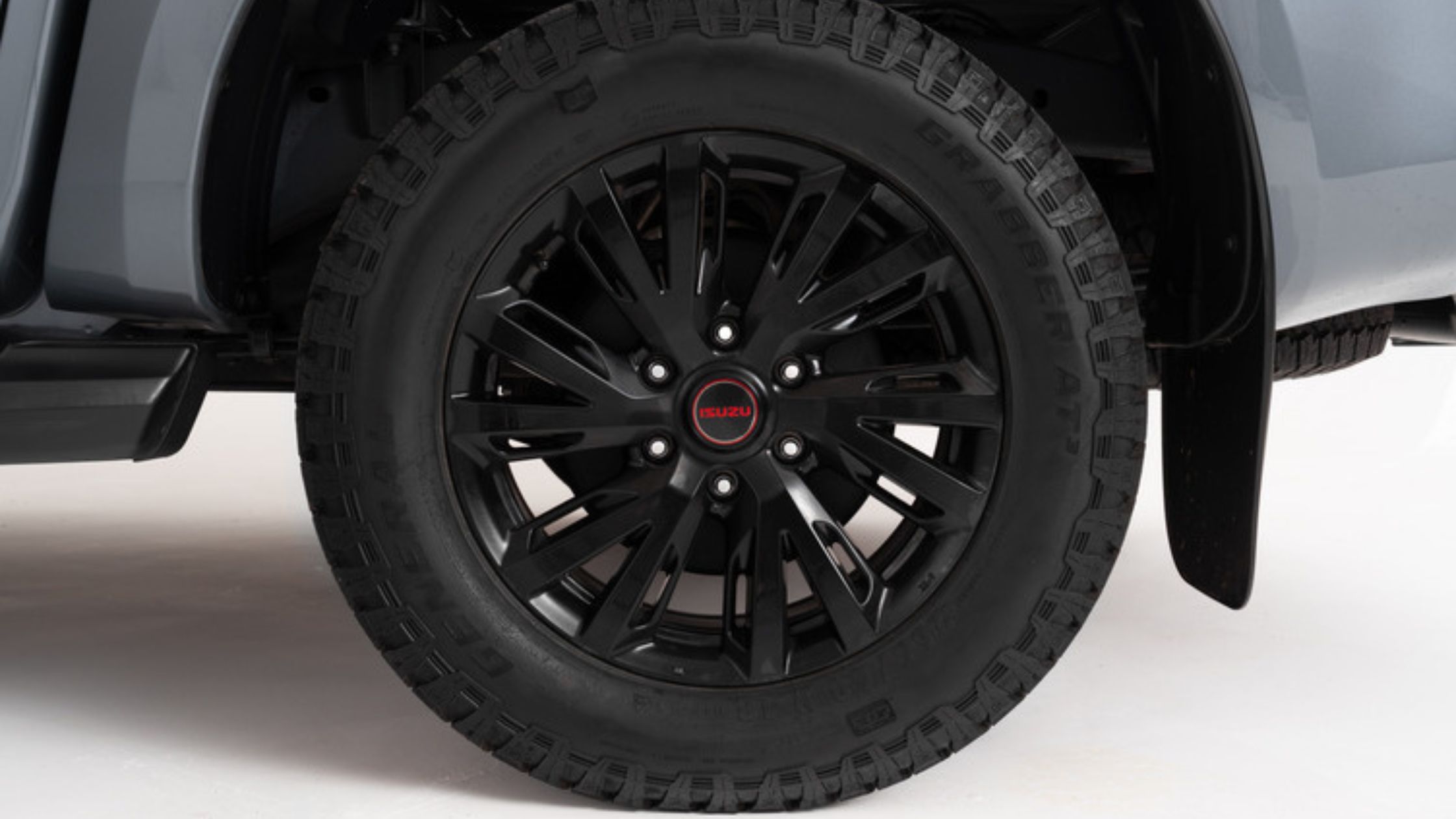 New ISUZU D-MAX 3.0 Ddi HR X-Rider Auto Double Cab Alloy Wheels